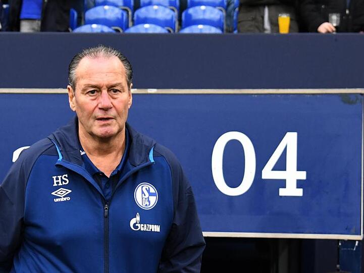 Könnte mit einem Erfolg im DFB-Pokal die Saison für den FC Schalke 04 noch etwas retten: Trainer Huub Stevens.