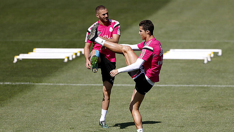 Real-Stars unter sich: Karim Benzema (hinten) und Cristiano Ronaldo. Real-Stars unter sich: Karim Benzema (hinten) und Cristiano Ronaldo.