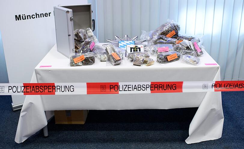 Haschisch und Marihuana: Am Freitag zeigten Polizei und Staatsanwaltschaft die sichergestellten Betäubungsmittel in dem Ermittlungsfall.