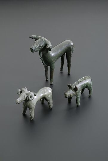Typisch für die Kelten sind diese kleinen Tierfiguren - hier Stier, Widder und Eber. Gefunden wurden sie in Weltenburg, Sempt und in Lindau.