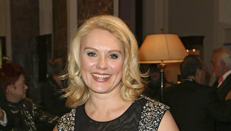 "Rote Rosen"-Star Maike Bollow erfuhr durch einen Amtsbrief vom Tod ihrer Mutter