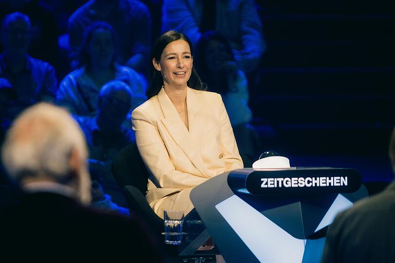 Moderatorin Pinar Atalay muss in ihrem Spezialgebiet "Zeitgeschehen" besiegt werden.