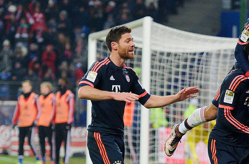 Xabi Alonso: Note 4. Der Senor der ruhenden Bälle, Ecken, Freistöße &ndash; meist sein Revier. Jedoch mit einigen Ballverlusten und Fehlpässen, nicht konsequent genug gegen Lasogga vorm 1:1. Schöpft Vidal (zu Beginn draußen) Hoffnung?