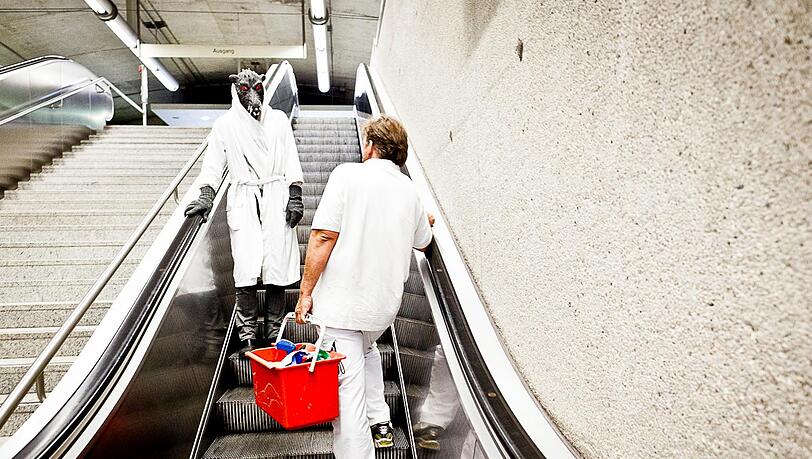 Gruselig oder lustig? Die Veranstalter warnen jedenfalls vor ihrer Performance.