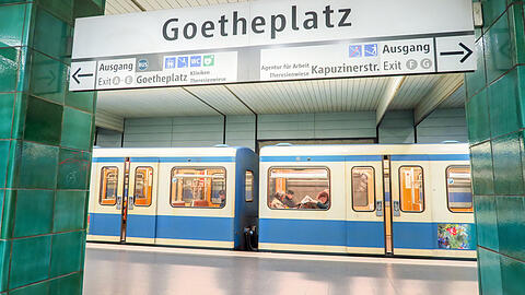 Am U-Bahnhof Goetheplatz hat der Polizist außer Dienst den Tatverdächtigen ausgemacht. (Archivbild)