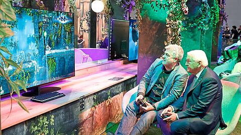 Bundespr&auml;sident Frank-Walter Steinmeier auf der weltgr&ouml;&szlig;ten Computerspielmesse &bdquo;Gamescom&ldquo; in K&ouml;ln.