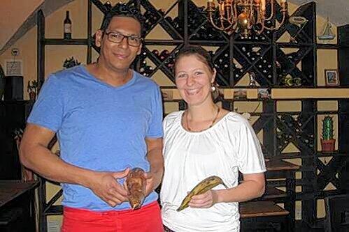 Oscar Sanchez und seine Frau Melanie tischen spezialitäten aus Panama auf.