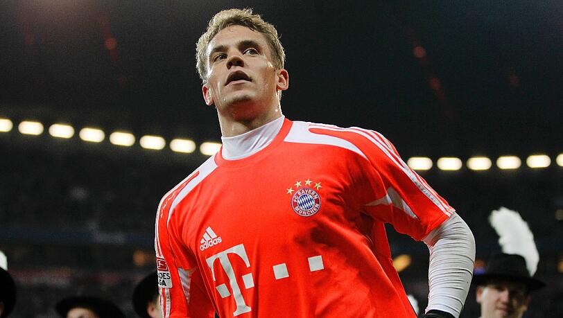 MANUEL NEUER: Ein ruhiger Spätsommerabend für den Torwart, kaum was zu tun. Hätte zwischendurch locker eine Maß und ein Hendl verdrücken können. Note 3 MANUEL NEUER: Ein ruhiger Spätsommerabend für den Torwart, kaum was zu tun. Hätte zwischendurch locker eine Maß und ein Hendl verdrücken können. Note 3