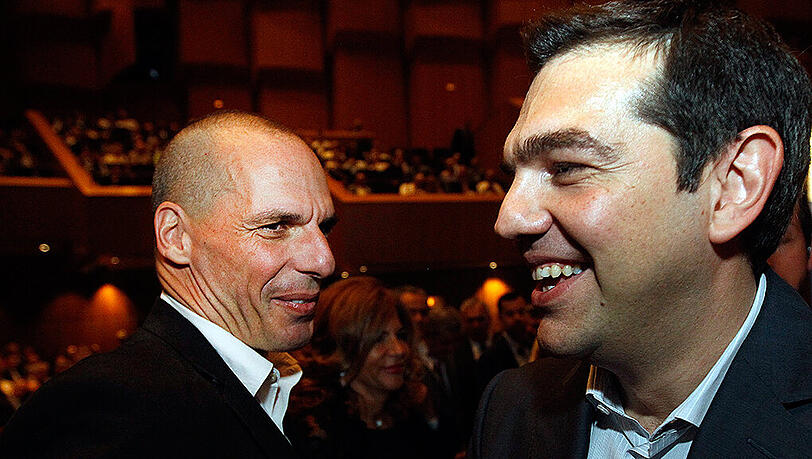 Varoufakis und Tsipras sehen der Zukunft Griechenlands optimistisch entgegen. Varoufakis und Tsipras sehen der Zukunft Griechenlands optimistisch entgegen.