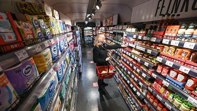 Wer hat im Supermarkt so viel Geduld und Zeit, bei jedem Produkt die Mengenangaben im Vergleich zu früher zu studieren? Kaum jemand.