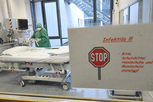 Damit sich die Viren nicht verbreiten, werden die Grippe-Patienten in Isolierzimmern behandelt.