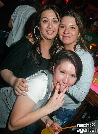 Heiße Girls und schnelle Beats: Auch unter der Woche lassen es die Münchner in den Clubs so richtig krachen. Mehr Bilder von dieser Party gibt's unter: www.nachtagenten.de.