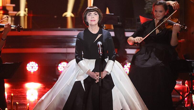 Hinter Mireille Mathieu liegt eine einzigartige Karriere. Hinter Mireille Mathieu liegt eine einzigartige Karriere.