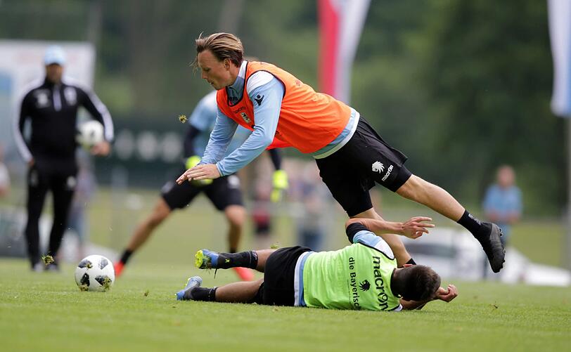 Die Löwen bei ihrer ersten Einheit im Trainingslager in Bodenmais. Die Bilder.