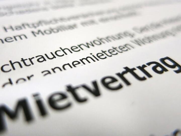 Deutsche Gerichte haben Ausländern bereits mehrfach Schadenersatz zugesprochen, wenn sie bei Wohnungsvermietungen wegen ihrer Herkunft abgewiesen wurden.