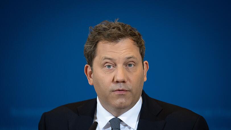 Klingbeil: "Der Iran-Krieg kostet Detschland Geld." .