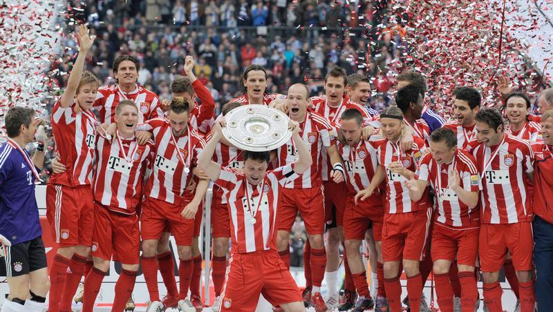 Die Meisterschale: Rekordmeister FC Bayern feierte vergangene Saison den Titel. Die Meisterschale: Rekordmeister FC Bayern feierte vergangene Saison den Titel.