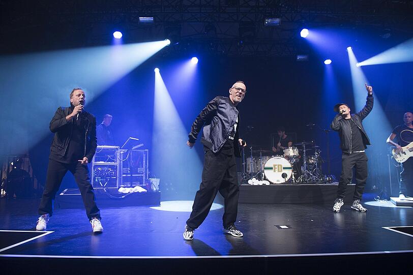 Die Fantastischen Vier rappen die Reithalle