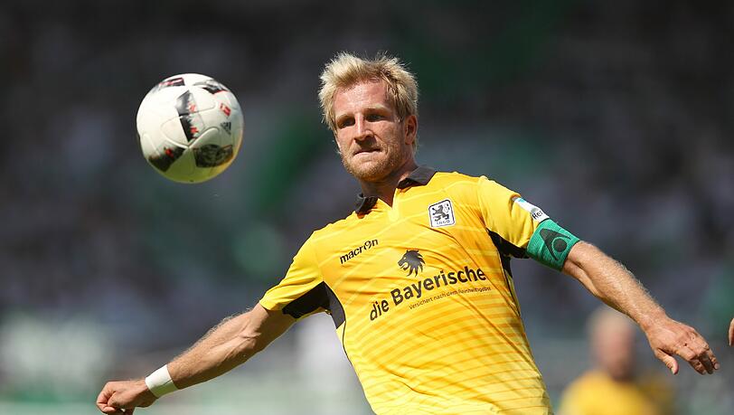 Wollen im ersten Spiel in der Allianz Arena gegen Arminia Bielefeld einen Heimsieg landen: Stefan Aigner und der TSV 1860. Wollen im ersten Spiel in der Allianz Arena gegen Arminia Bielefeld einen Heimsieg landen: Stefan Aigner und der TSV 1860.