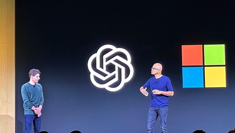 Microsoft-Chef Satya Nadella (rechts im Bild) war ein früher Unterstützer von OpenAI und des Mitgründers Sam Altman. (Archivbild) Microsoft-Chef Satya Nadella (rechts im Bild) war ein früher Unterstützer von OpenAI und des Mitgründers Sam Altman. (Archivbild)