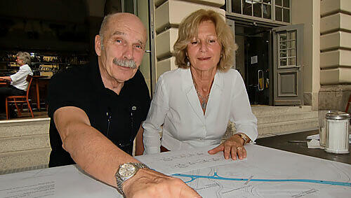 Petra Lejeune und Hermann Grub vor ihrem Plan für einen Tunnel unter dem Isarring. Petra Lejeune und Hermann Grub vor ihrem Plan für einen Tunnel unter dem Isarring.