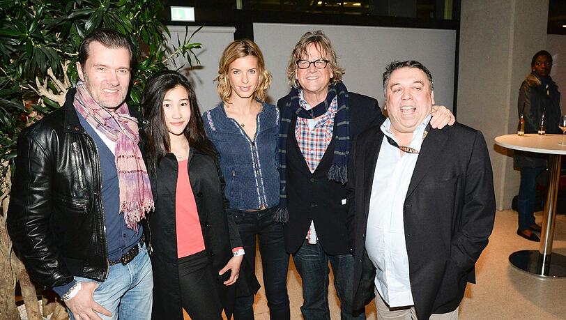 John Jürgens (DJ Munich) mit Tochter Jasmin, Martin Krug mit Freundin Julia Trainer, Matthias Hoffmann John Jürgens (DJ Munich) mit Tochter Jasmin, Martin Krug mit Freundin Julia Trainer, Matthias Hoffmann