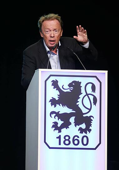 Die Bilder von der außerordentlichen Mitgliederversammlung des TSV 1860 im Zenith.