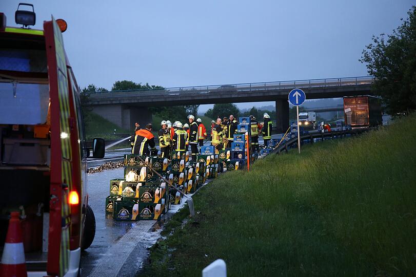 Der Bierfahrer wurde nicht verletzt, das Bier hingegen schon.