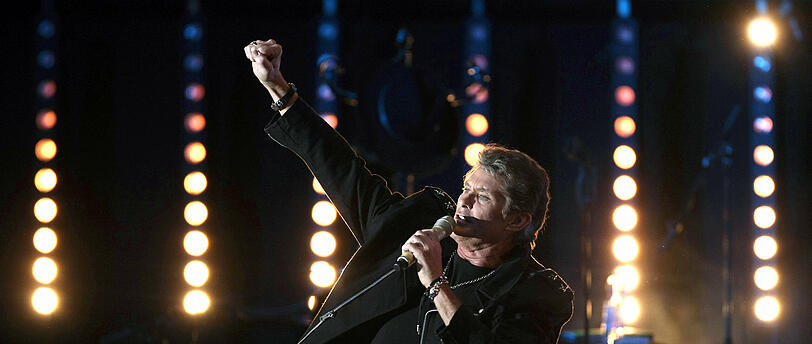 David Hasselhoff tourt mit seiner "The Hoff is back"-Tour durch Deutschland, Österreich und die Schweiz. Dabei gibt es auch ein Wiedersehen mit "KITT", dem sprechenden Auto aus der Kultserie Knight Rider. Die Bilder von seinen Auftritten in Berlin und Frankfurt.