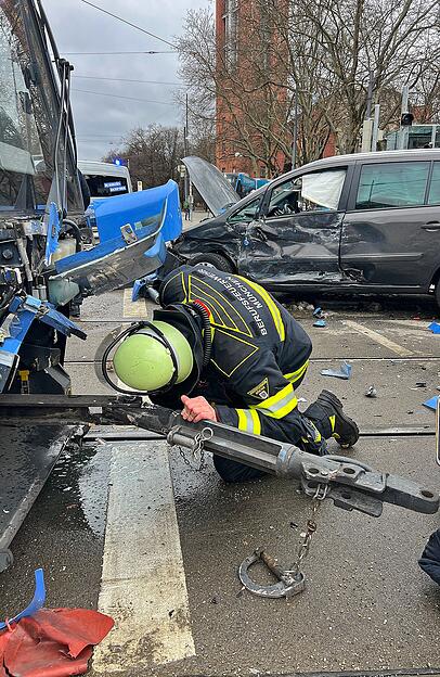 &Uuml;ber eine Stunde kam es daher zu erheblichen Verkehrsbehinderungen auf dem Altstadtring und der Lindwurmstra&szlig;e.