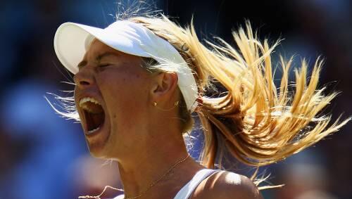Lautstark bei der Arbeit: Maria Scharapowa. Es nutzte nichts, bei den Australian Open scheiterte sie gleich in Runde 1. Lautstark bei der Arbeit: Maria Scharapowa. Es nutzte nichts, bei den Australian Open scheiterte sie gleich in Runde 1.