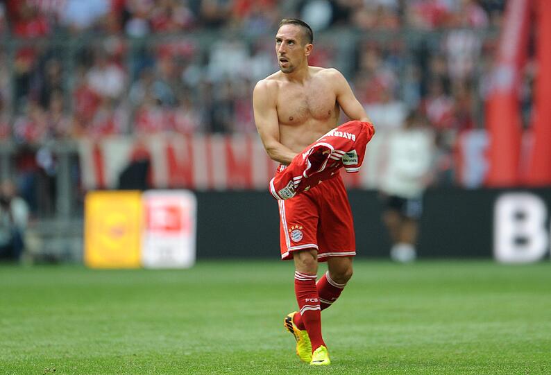 Der FC Bayern verkauft immerhin mehr Trikots als der FC Chelsea und der FC Liverpool.