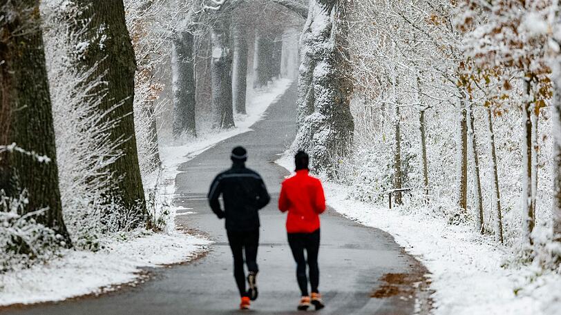 Mit dem richtigen Material und der geeigneten Kleidung wird der winterliche Lauf auch bei Minusgraden zum Vergnügen.