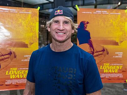 Der amerikanischer Surfer Robert Staunton Naish.