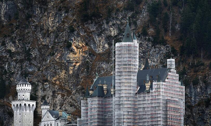 Rund 1,3 Millionen Menschen besuchen jährlich das Schloss König Ludwigs II..