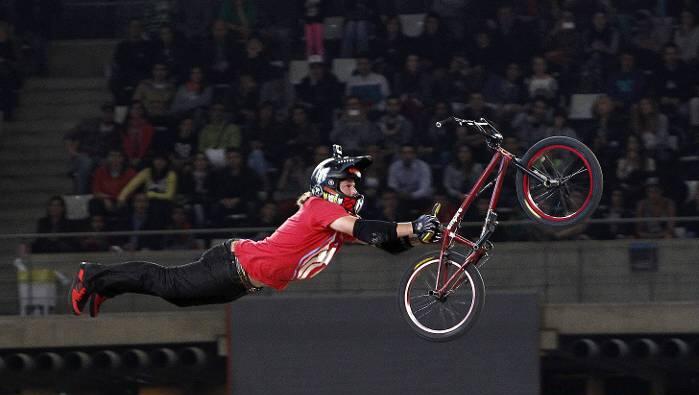 Supermann mit BMX-Bike: Bei den X Games in München geht es nicht nur um höher, schneller und weiter - die Athleten, wie hier der US-Amerikaner Morgan Wade beim BMX Big Air, heben auch ab und fliegen. Foro: Marta Perez Supermann mit BMX-Bike: Bei den X Games in München geht es nicht nur um höher, schneller und weiter - die Athleten, wie hier der US-Amerikaner Morgan Wade beim BMX Big Air, heben auch ab und fliegen. Foro: Marta Perez