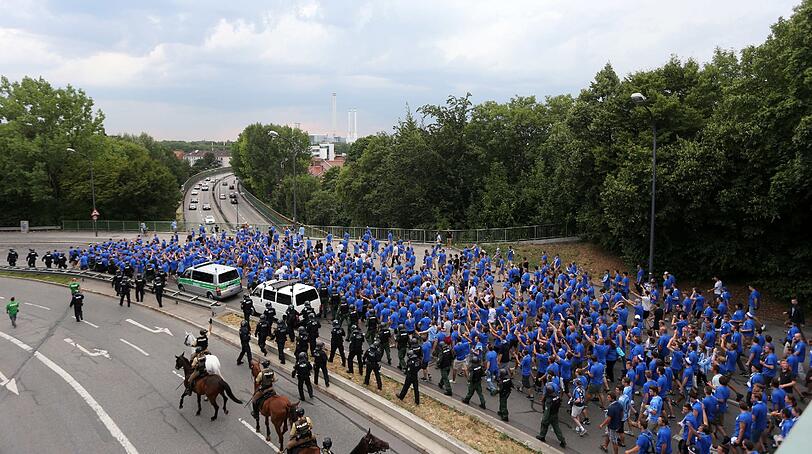 Die Löwen sind da! Die Bilder vor dem Amateurderby im Grünwalder Stadion.