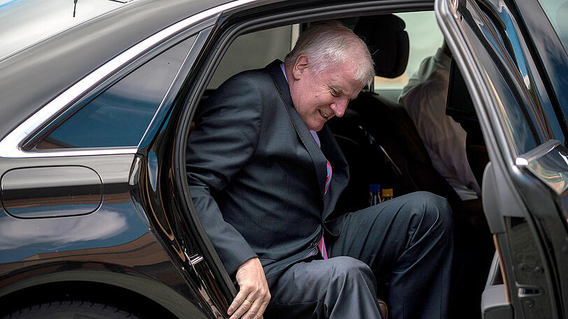 Horst Seehofer und sein Dienstwagen: Muss die Staatskanzlei offen legen, wie dreckig das Auto ist?