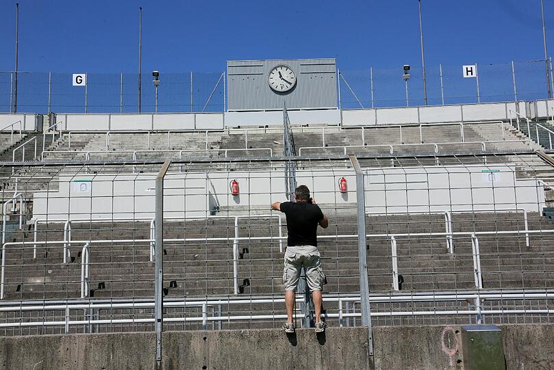 Endlich ready für die dritte Liga: Das Grünwalder Stadion ist nach einjährigem Umbau (12 Millionen Euro) endlich fertig. Die Bilder.
