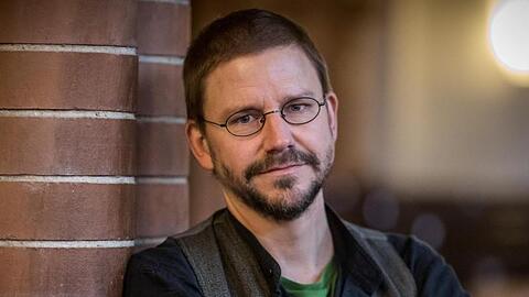 Der Menschenrechtsaktivist Peter Steudtner, aufgenommen bei der Verleihung des Friedenspreis 2017 Stiftung Quäker-Hilfe in der Gethsemanekirche in Berlin.