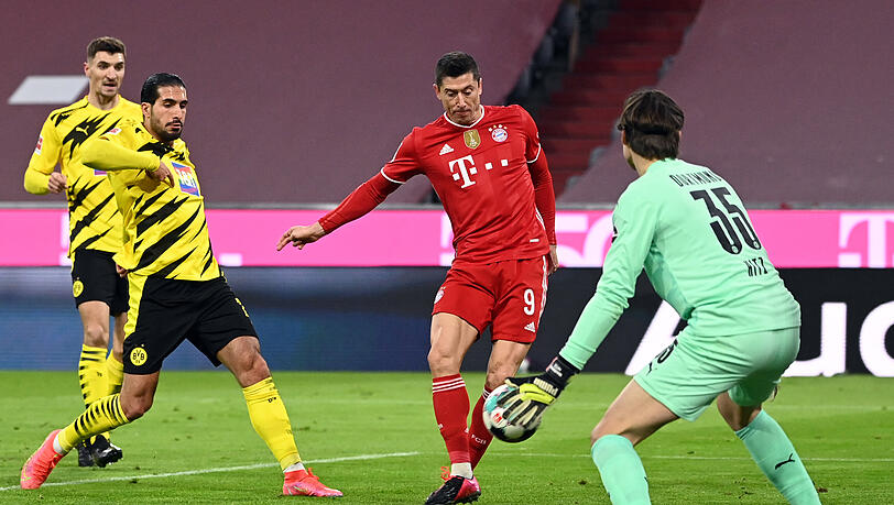 Jubelt Bayerns Robert Lewandowski (2.v.r.) auch im Supercup gegen Dortmund?