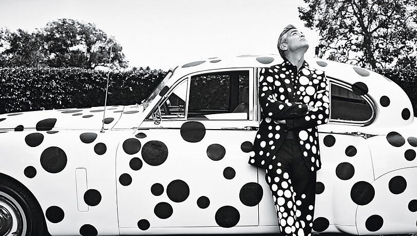 Im Dalmatiner-Look von Giorgio Armani ließ sich George Clooney für das neue "W"-Magazin ablichten Im Dalmatiner-Look von Giorgio Armani ließ sich George Clooney für das neue "W"-Magazin ablichten