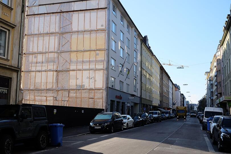 Blick auf Hausnummer 50 in Richtung Theresienstraße heute.