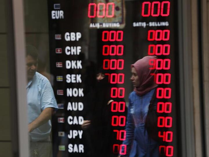 Im zweiten Halbjahr 2018 war die türkische Wirtschaft in eine Rezession gerutscht, der Kurs der Lira brach dramatisch ein.