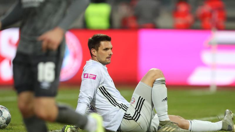Frustriert: Bayern-Keeper Sven Ulreich musste beim Test in Nürnberg öfter hinter sich greifen. Frustriert: Bayern-Keeper Sven Ulreich musste beim Test in Nürnberg öfter hinter sich greifen.
