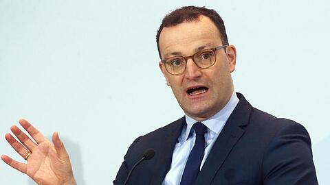Bundesgesundheitsminister Jens Spahn: "Die Anforderungen, die wir stellen (...), sind nicht irgendwie abgesenkt oder geändert.".