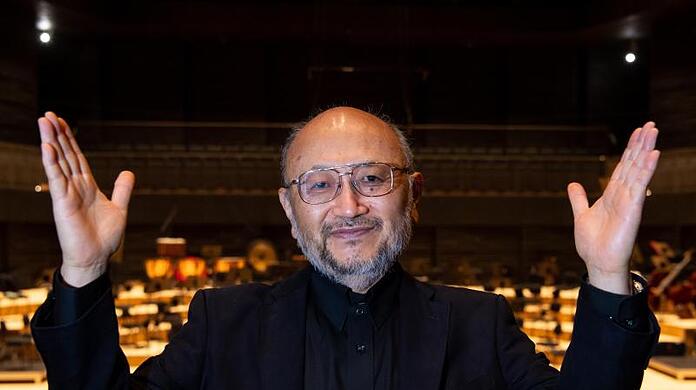 Yasuhisa Toyota, Akustiker, nimmt an einem Rundgang durch die neue Isarphilharmonie München teil.