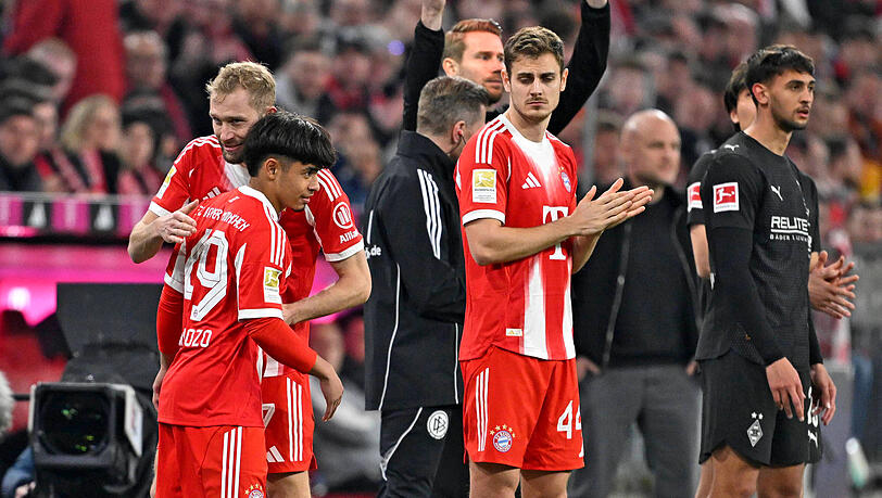 Ein Moment, den Maycon Cardozo nie vergessen wird: In der 61. Minute gegen Gladbach wird das Talent f&uuml;r Konrad Laimer eingewechselt.