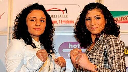 Duell zwei hübscher Lockenköpfe: Am Samstag (ZDF überträgt ab 23.15 Uhr live) treffen in Hamburg Weltmeisterin Susi Kentikian (l.) und Nadia Raoui aufeinander. Duell zwei hübscher Lockenköpfe: Am Samstag (ZDF überträgt ab 23.15 Uhr live) treffen in Hamburg Weltmeisterin Susi Kentikian (l.) und Nadia Raoui aufeinander.