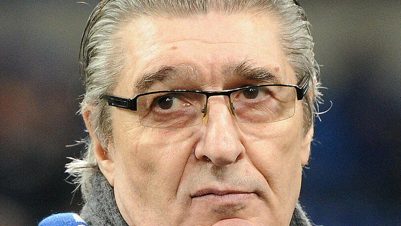 Rudi Assauer in seinem "Wohnzimmer", der Arena auf Schalke, im Dezember 2014 Rudi Assauer in seinem "Wohnzimmer", der Arena auf Schalke, im Dezember 2014